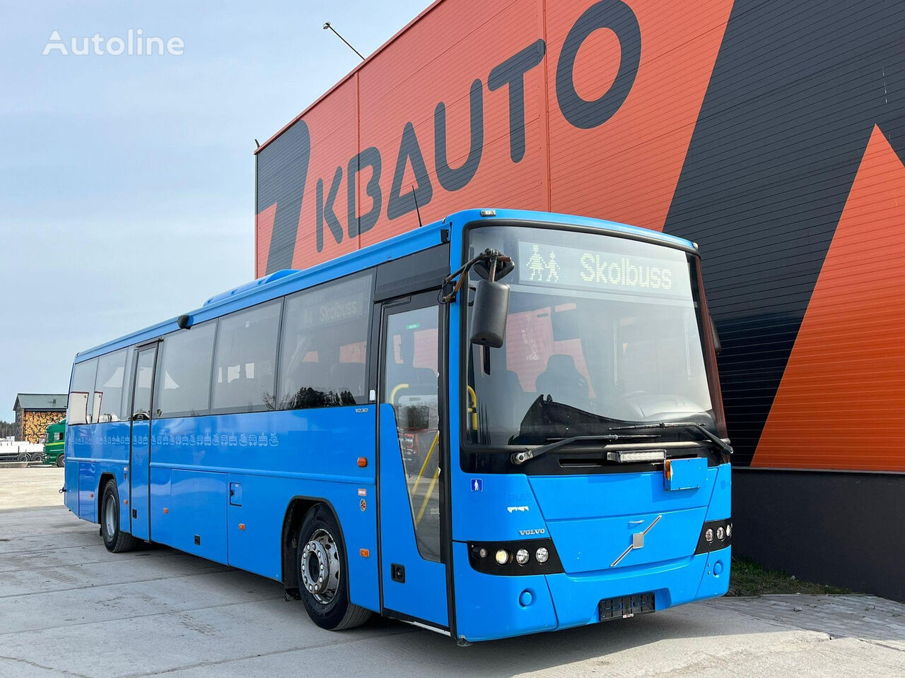 bus antar kota Volvo B7R 8700 4x2 EURO 5 / DRIVER AC / AUXILIARY HEATING / FOGMAKER /
