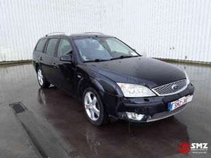 station wagon Ford Mondeo