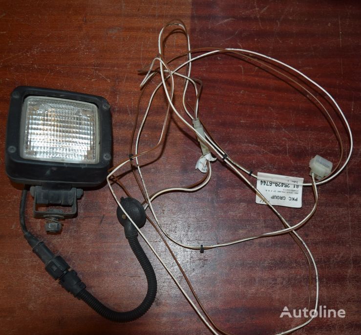 lampu belakang Kompletny halogen untuk truk MAN TGX TGS TGA TGM TGL