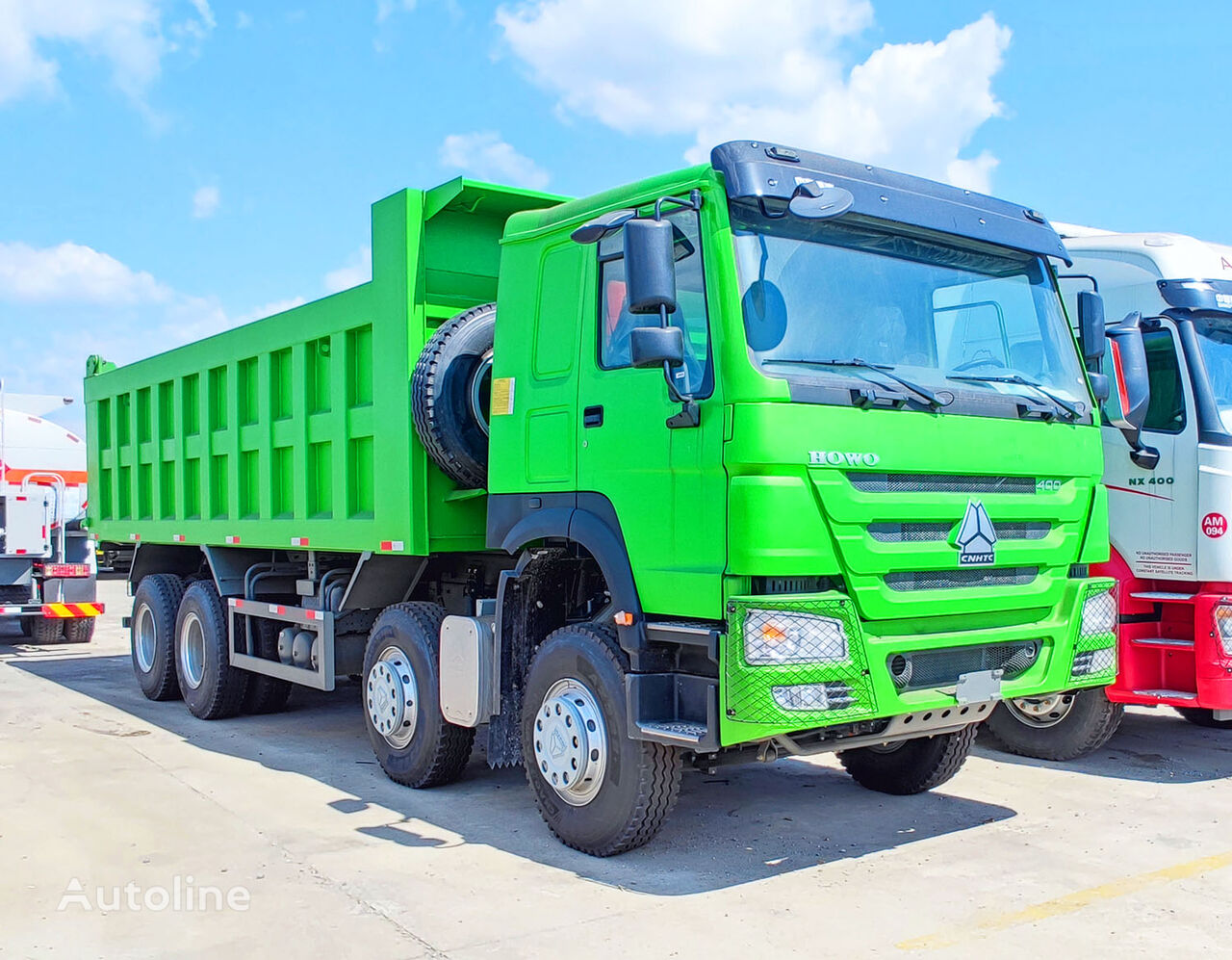 truk pembuangan Howo Sinotruk Cnhtc Howo 8x4 Dump Truck for Sale in Zimbabwe baru