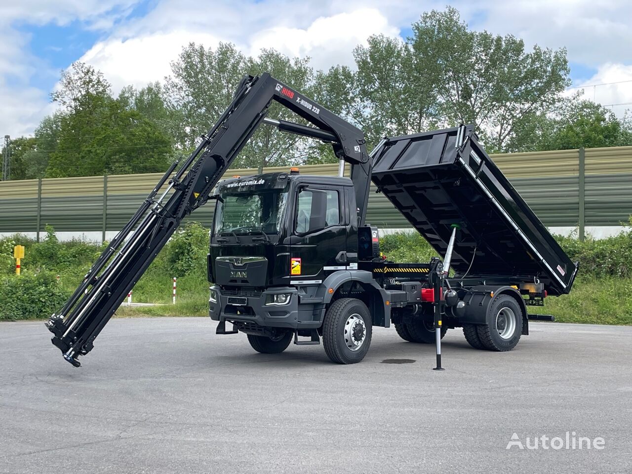 truk pembuangan MAN TGM 18.320 baru