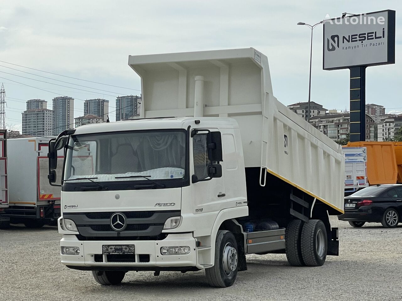 truk pembuangan Mercedes-Benz ATEGO 1518