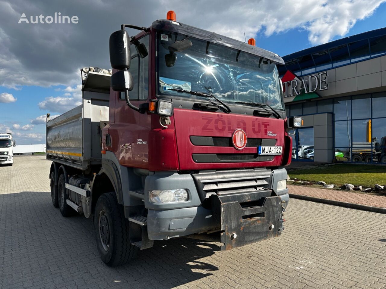 truk pembuangan Tatra Pheonix 8P5R33
