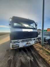 truk tanker Mercedes-Benz 18.24k