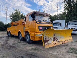 truk penderek SINOTRUK 8x4 drive wrecker breakdown lorry recovery vehicle
